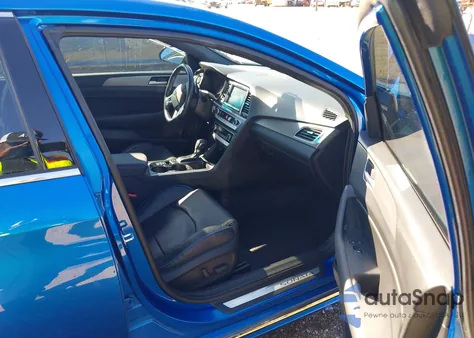 2018 Hyundai Sonata Limited 2.0T z USA, uszkodzony, nr VIN 5NPE34AB9JH641155